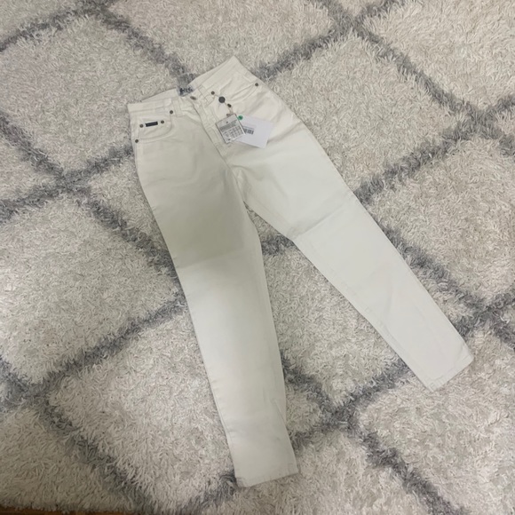 Dolce & Gabbana White High Waisted Mom Jeans - Picture 2 of 9